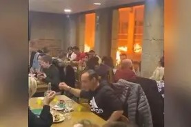 爱游戏体育 -里昂迎法国杯关键赛，转会期回应争议，质疑声仍在，年轻球员得到机会的简单介绍