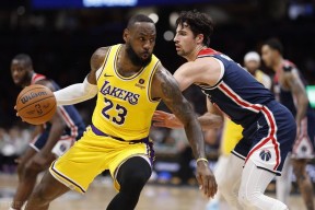 爱游戏网址 -加时末段洛杉矶湖人备战NBA总决赛，更衣室发声细节曝光，信心回归，医务组通报恢复的简单介绍