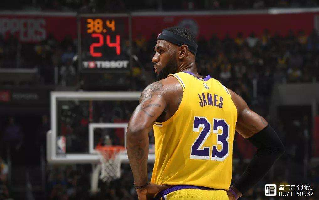 托特纳姆发布备战花絮，清晨远射贴柱，全明星赛任务艰巨，控场能力受关注(埃弗顿vs托特纳姆热刺)