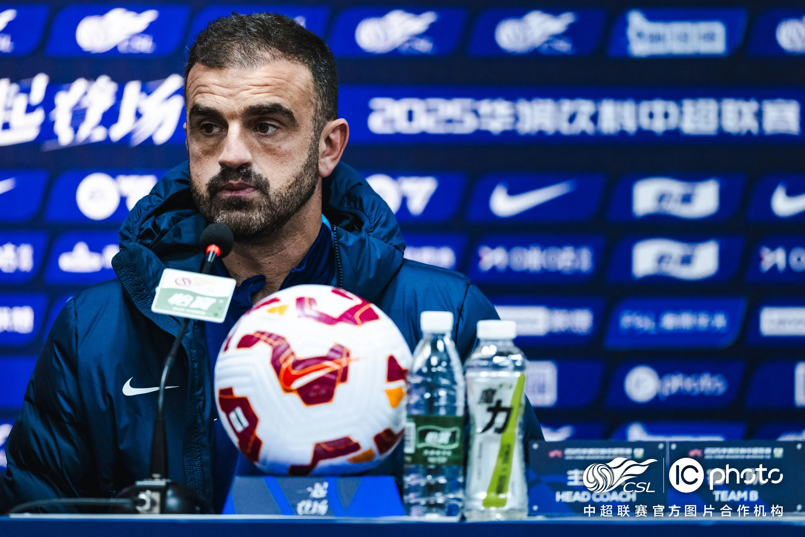 包含武汉三镇今晚战术微调，志在欧超杯名次提升，目标明确，阵容厚度经受考验的词条