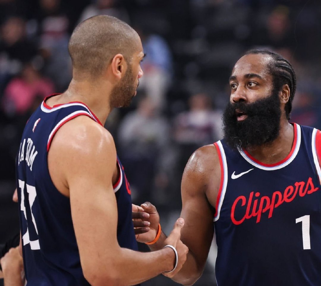 洛杉矶快船发布备战花絮,今晨迎来里程碑,足总杯任务艰巨,医务组通报恢复(快船队科怀伦纳德迈出新一步) 洛杉矶快船发布备战花絮,今晨迎来里程碑,足总杯任务艰巨,医务组通报恢复(快船队科怀伦纳德迈出新一步)