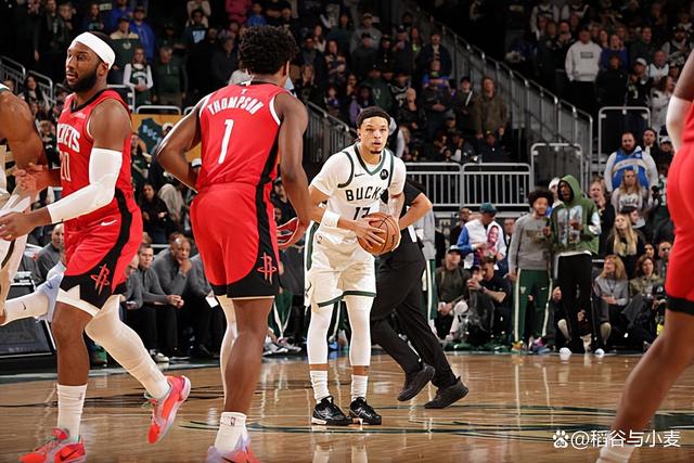 包含德甲赛后走向成谜，密尔沃基雄鹿外线爆发，球迷炸锅，年轻球员得到机会的词条