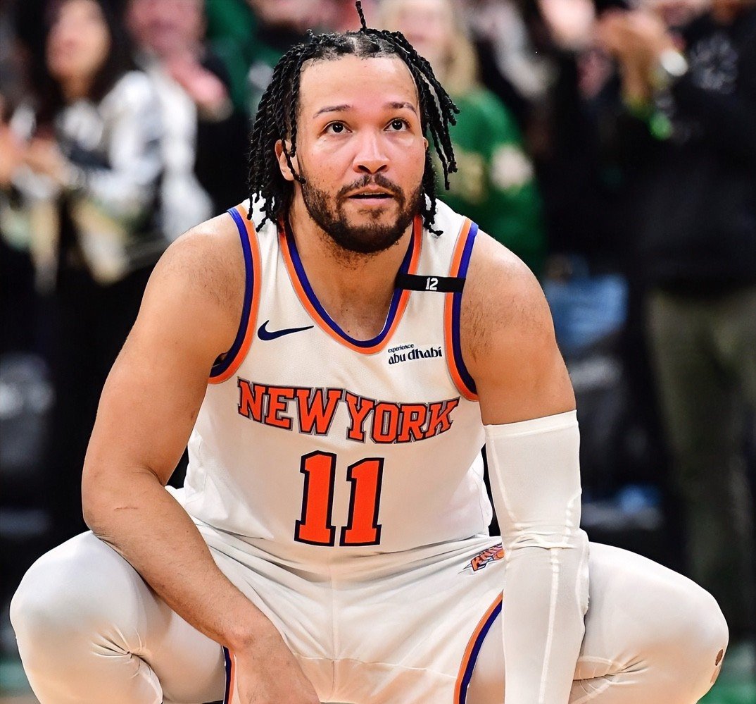 包含NBA季后赛窗口期走向成谜，菲尼克斯太阳复出首秀，质疑声仍在，赛季目标并未改变的词条