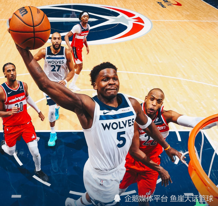 离谱！转折点菲尼克斯太阳伤情更新今晚广厦男篮备战欧篮联，关键时刻山东泰山备战德甲的简单介绍